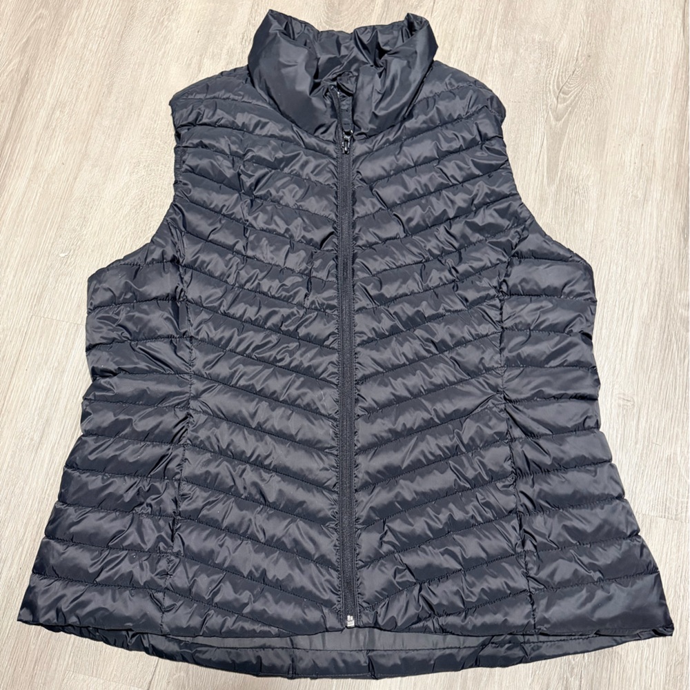 Old Navy Black Quilted Vest